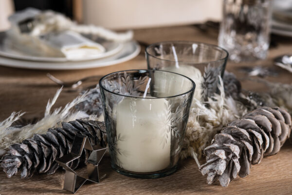 Tisch-Deko Adventszeit und Weihnachten: Teelichter und Stern-Ausstecher Frosty Xmas
